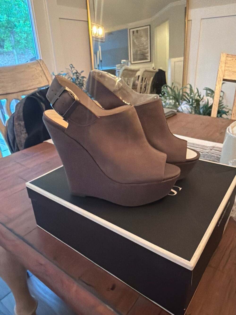 ShoeMint Kbell Grey Peep Toe Wedge Sandals Size 7